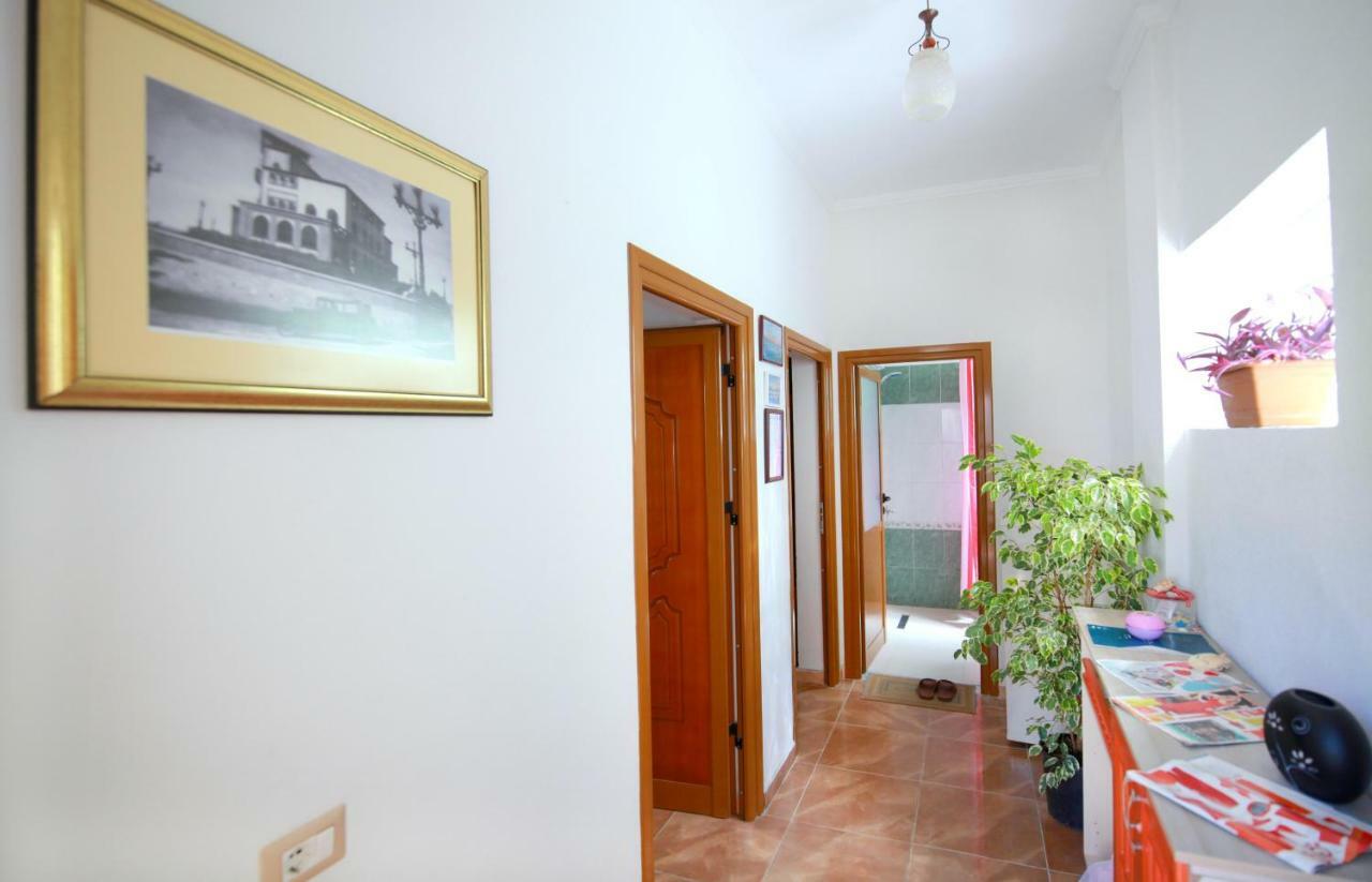 My Home Guest House-Apartment Durrës Esterno foto